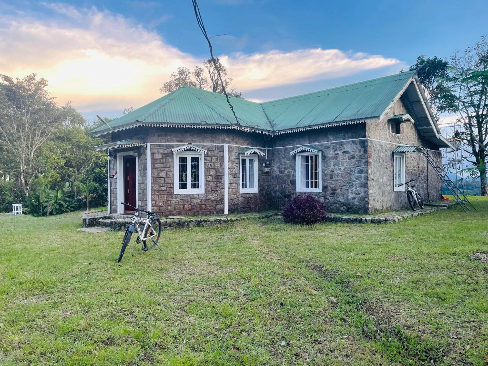Thottom Stays Private Bungalow Munnar Esterno foto